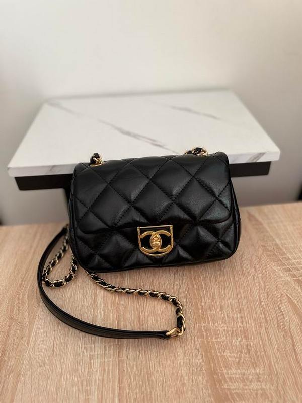 Chanel Handbags 536